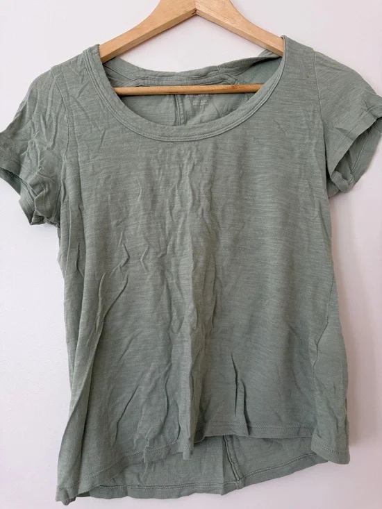 Black Knot-Front Tee and Sage Crewneck Tees - Women Small Cotton - Picture 6 of 7